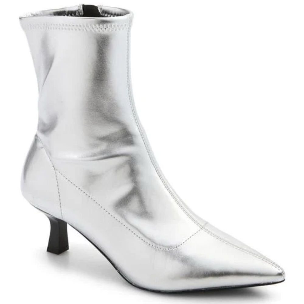 Abound Silver Zip up Ankle Boots(Size 6M)